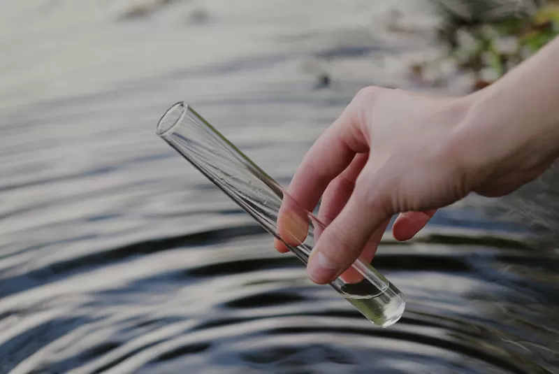 Brolight UV-VIS 분광계를 이용한 수질 분석